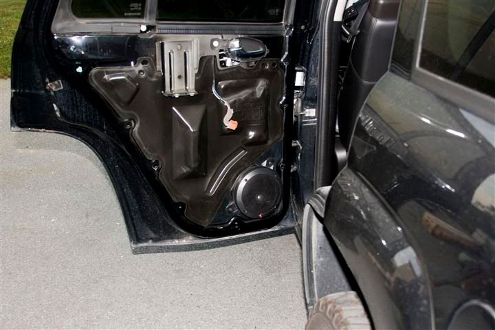 trailblazer rear door speakers