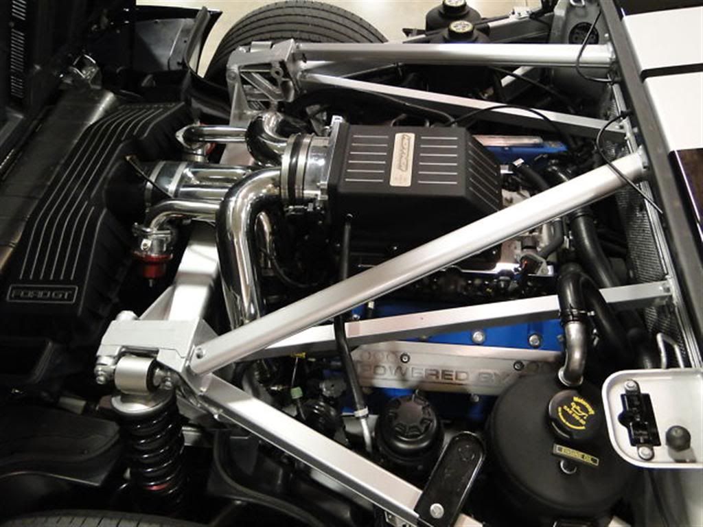 What has 2 BIIIIG Snails and rolls on ADV1's???