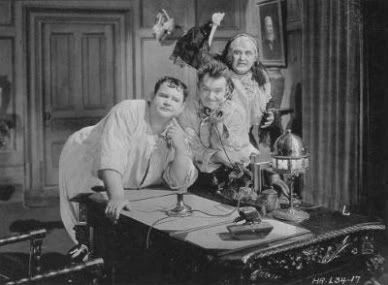 Laurel-Hardy Murder Case maid