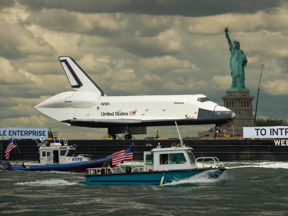 http://i1001.photobucket.com/albums/af138/barrythemod/To%20Forward/657481main_image_2276_946-710.jpg