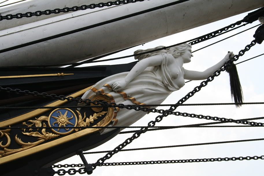 http://i1001.photobucket.com/albums/af138/barrythemod/To%20Forward/CuttySark3.jpg