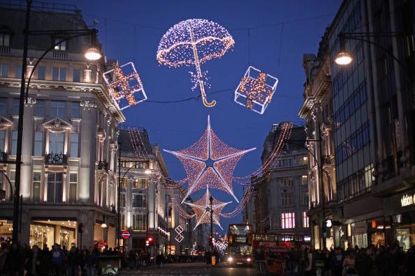 http://i1001.photobucket.com/albums/af138/barrythemod/To%20Forward/Oxford-Street.jpg