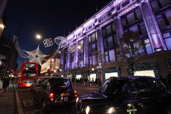 http://i1001.photobucket.com/albums/af138/barrythemod/To%20Forward/Oxford-Street2.jpg