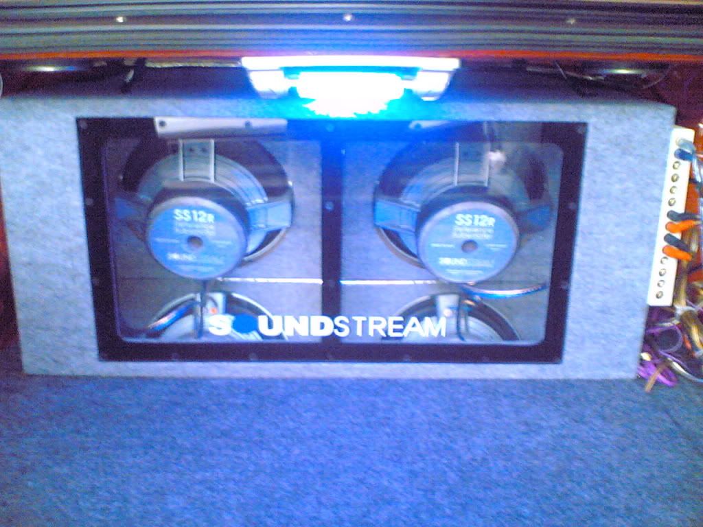 DUAL 12''SUBWOOFER BOX SEALED TYPE WITH PLEXI GLASS Photo by royalboy05